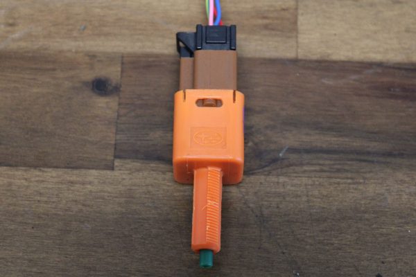 2020 SUBARU BRZ TS BRAKE PEDAL STOP SWITCH SENSOR W/ PIGTAIL OEM 83311CA001 - Image 3