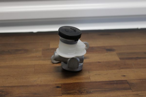 2020 SUBARU BRZ TS CLUTCH MASTER CYLINDER 39K MILES 6MT OEM 37230CA032 - Image 2