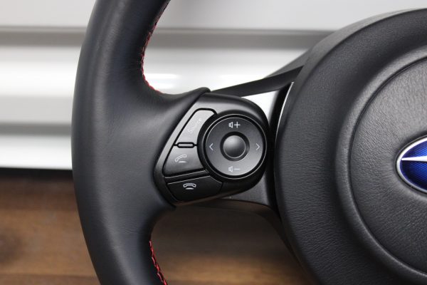 2020 SUBARU BRZ TS RED / BLACK LEATHER STEERING WHEEL & HORN OEM - Image 3