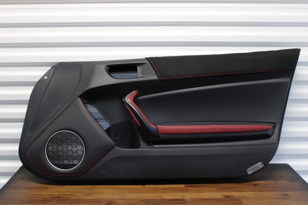 2020 SUBARU BRZ TS RH BLACK SUEDE / RED LEATHER DOOR PANEL CARD PASSENGER SIDE OEM