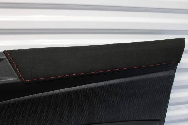2020 SUBARU BRZ TS RH BLACK SUEDE / RED LEATHER DOOR PANEL CARD PASSENGER SIDE OEM - Image 4