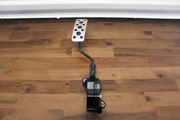 2020 SUBARU BRZ TS ACCELERATOR GAS PEDAL OEM 36010CA111 - Image 2