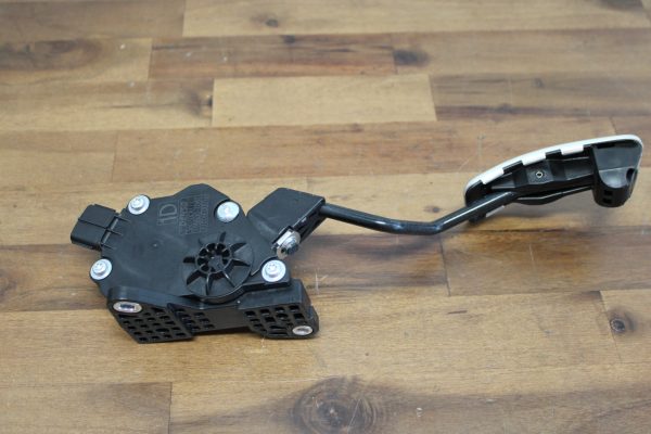 2020 SUBARU BRZ TS ACCELERATOR GAS PEDAL OEM 36010CA111 - Image 5