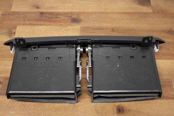 2020 SUBARU BRZ TS CENTER DASH BOARD A/C AIR VENT BEZEL TRIM OEM - Image 4