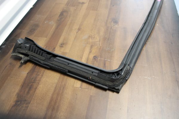 2020 SUBARU BRZ TS RH UPPER RUBBER WEATHER SEAL STRIP PASSENGER SIDE 63521CA000 - Image 5