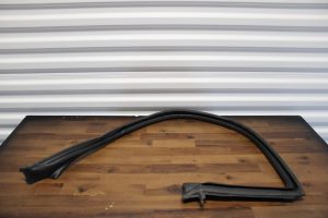 2020 SUBARU BRZ TS LH UPPER RUBBER WEATHER SEAL STRIP DRIVER SIDE 63521CA010