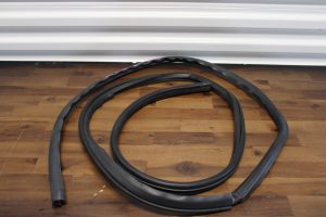 2020 SUBARU BRZ TS LH LOWER RUBBER WEATHER SEAL STRIP DRIVER SIDE 63511CA011