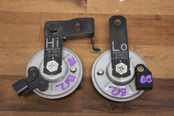 2020 SUBARU BRZ TS HI AND LOW TONE HORNS SET OEM 86012CA000 86012CA010 - Image 4
