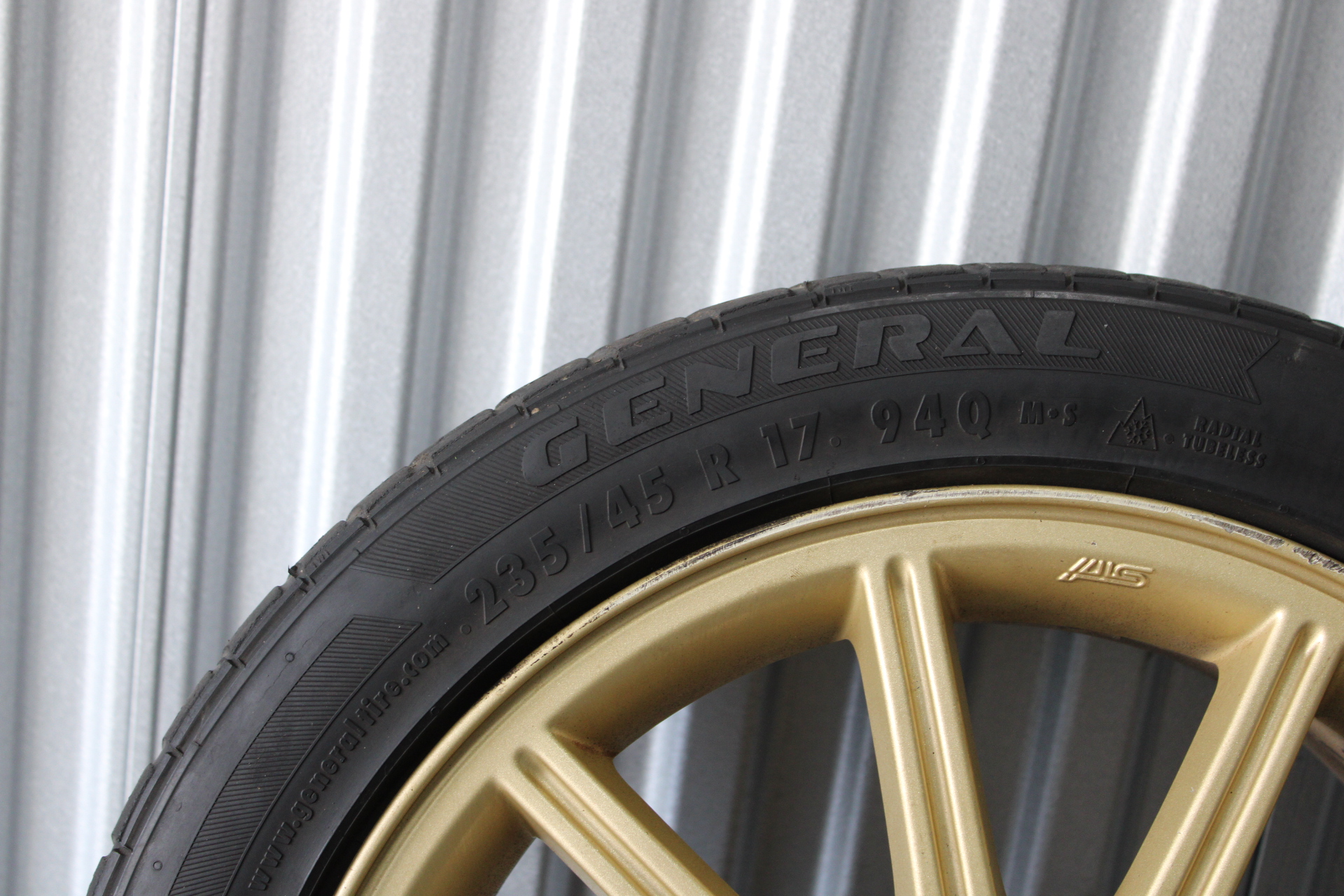 2005-2007 SUBARU WRX STI GOLD ENKEI WHEEL RIM & TIRE 17X8 +53 5X114 OEM - Image 9