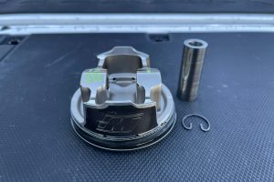 Wiseco Forged Piston For 04-21 Subaru WRX STI EJ25 99.50 Bore 8.9:1 | 6598M995AP