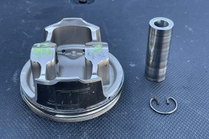 Wiseco Forged Piston For 04-21 Subaru WRX STI EJ25 99.50 Bore 8.9:1 | 6598M995AP