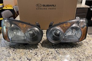 05 2005 Subaru WRX STI Xenon HID Headlights Head Lamps Set Assembly LH/RH OEM