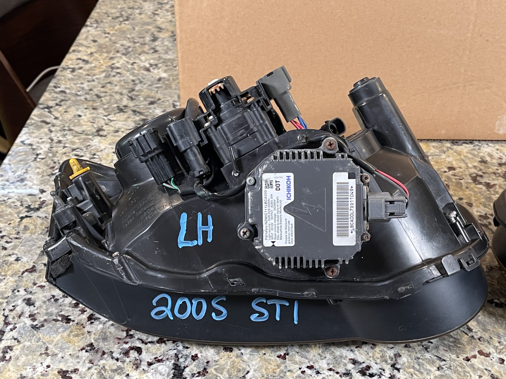 05 2005 Subaru WRX STI Xenon HID Headlights Head Lamps Set Assembly LH/RH OEM - Image 19